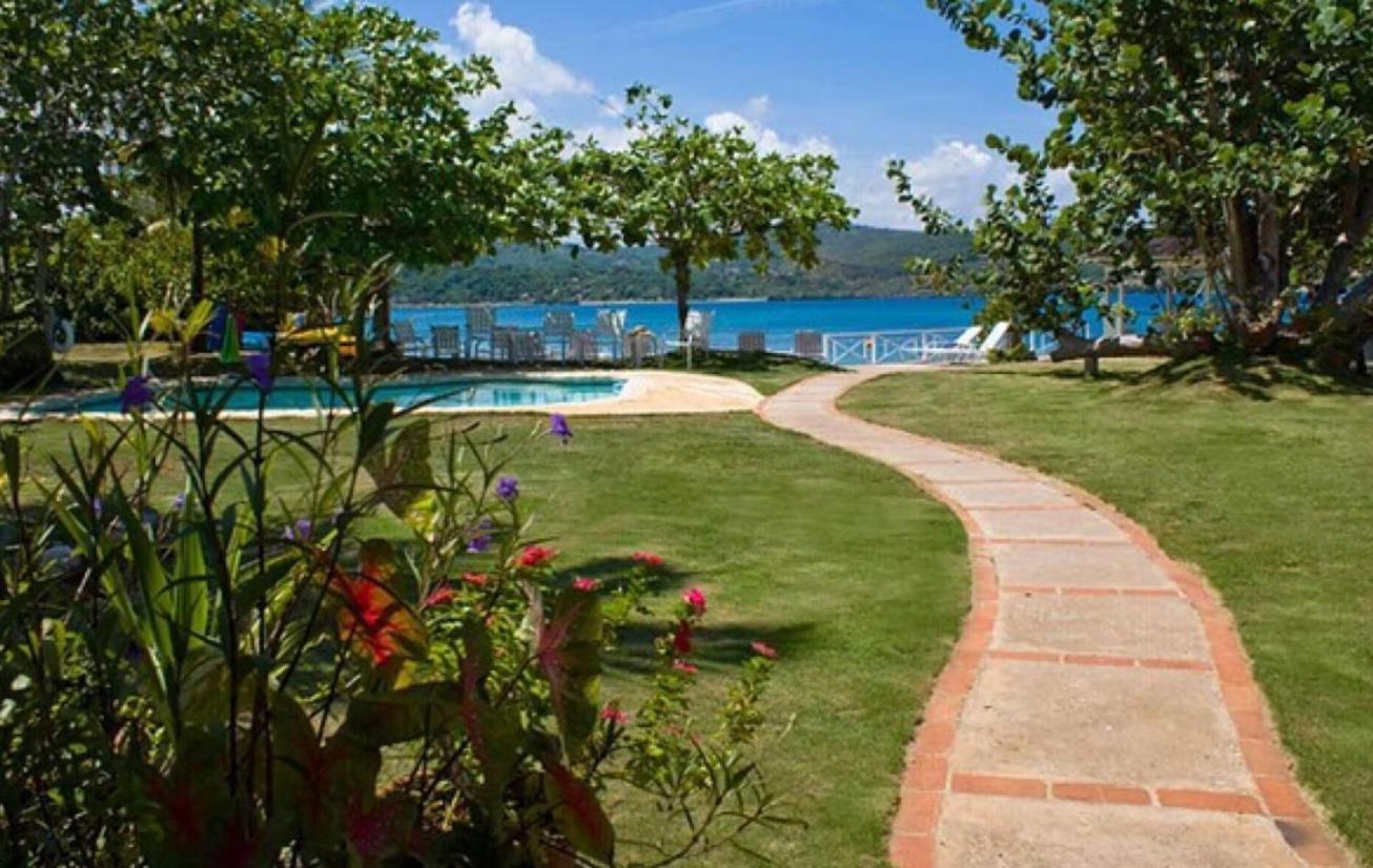 Sea Grapes Air-Conditioned 6-Bedroom Home With Cottage Discovery Bay Εξωτερικό φωτογραφία